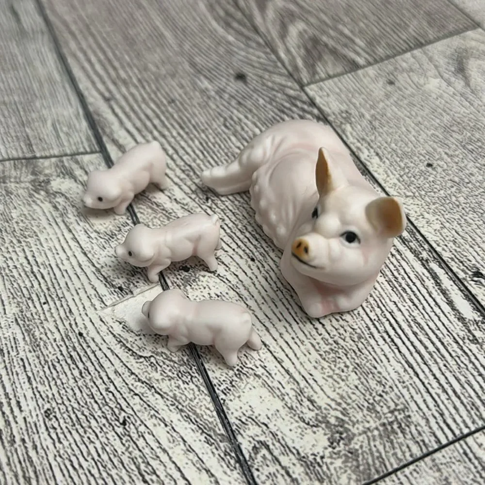 Vintage Bone China Miniature Momma Pigs & 3 Piglets